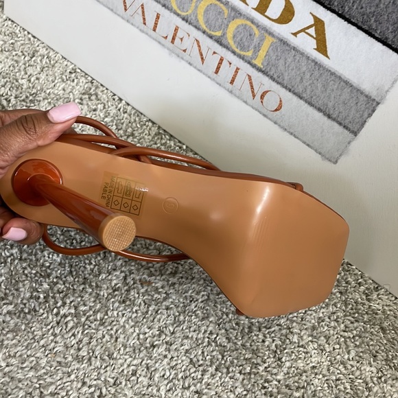 Brown heels‎ - Picture 4 of 5